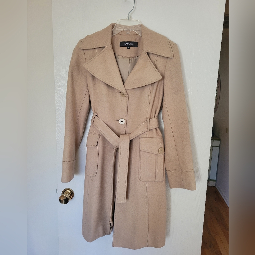 Kenneth‎ Cole Reaction Belted Wool Trench Coat Womens Size 8 Beige/Camel Color